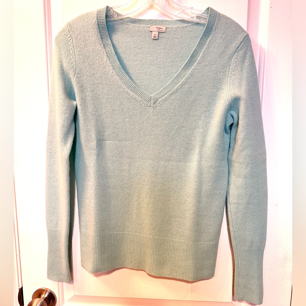 Halogen Soft Aqua V-Neck Cashmere Sweater
